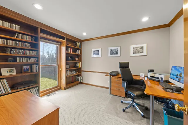 $750,000 | 73 Venetian Way Circle, Wheaton, IL 60189