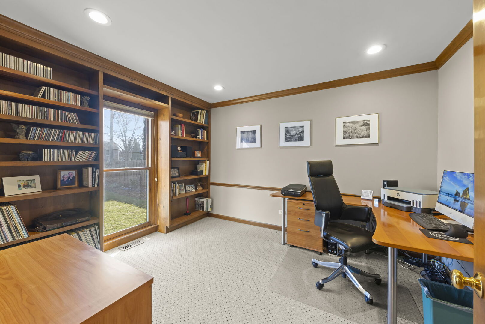 73 Venetian Way Circle Wheaton, IL 60189 - Photo 12 of 47 a view of a workspace with furniture