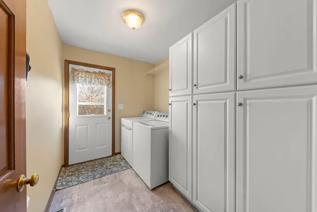 $750,000 | 73 Venetian Way Circle, Wheaton, IL 60189