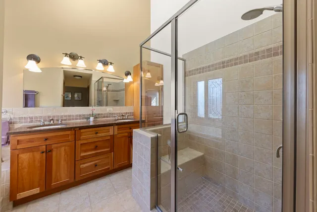 $750,000 | 73 Venetian Way Circle, Wheaton, IL 60189