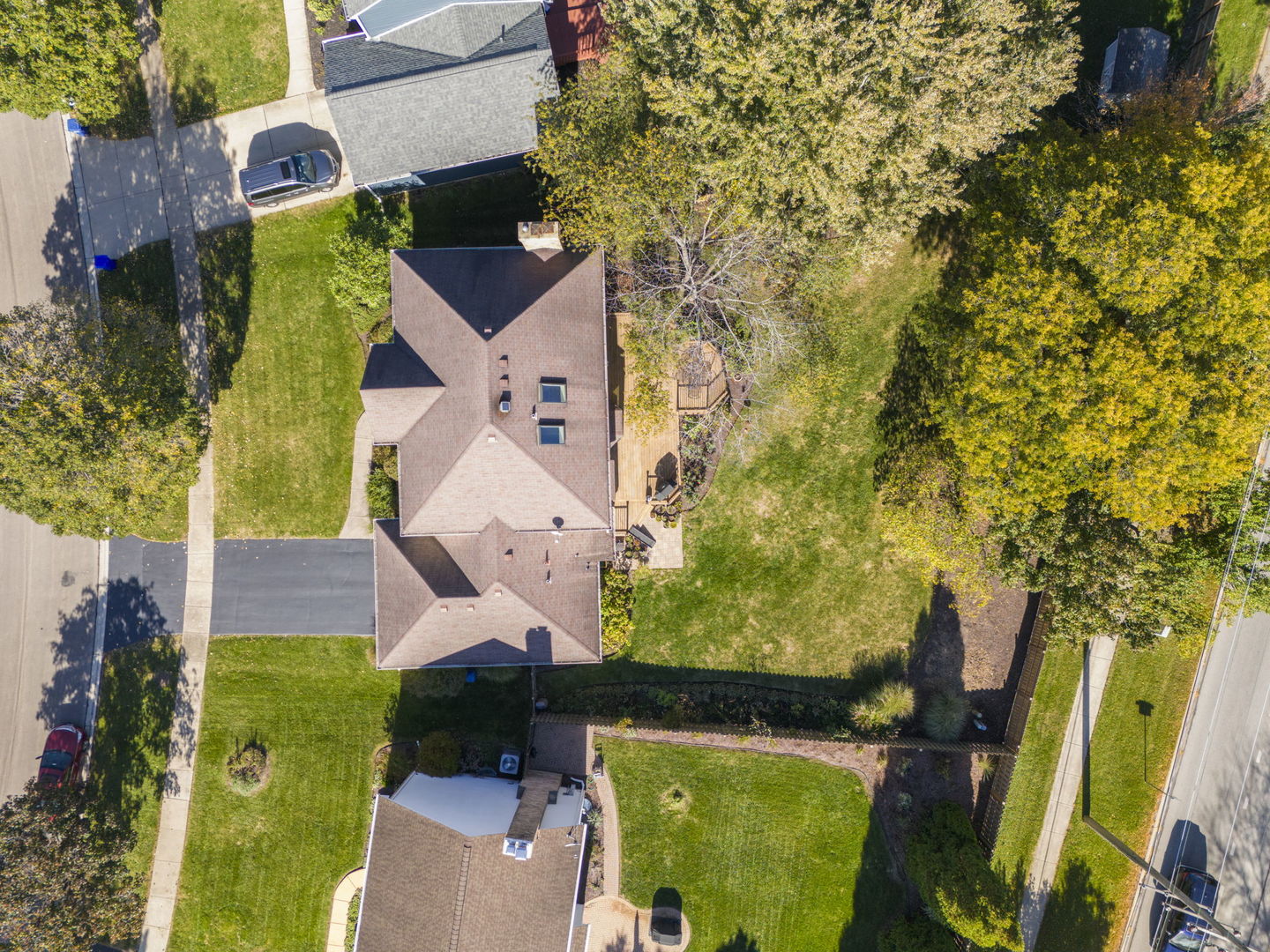 73 Venetian Way Circle Wheaton, IL 60189 - Photo 35 of 47 an aerial view of a house with a yard basket ball court and outdoor seating