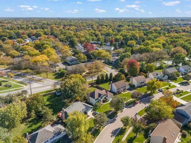 $750,000 | 73 Venetian Way Circle, Wheaton, IL 60189