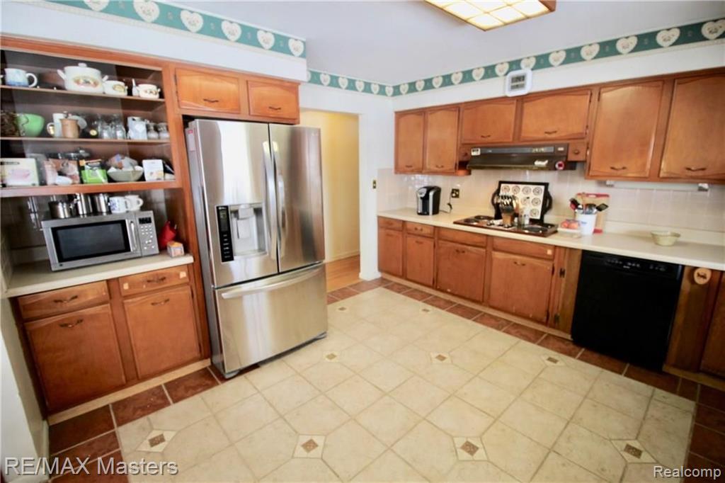 2070 North Raisinville Road Monroe, MI 48162 - Photo 6 of 25
