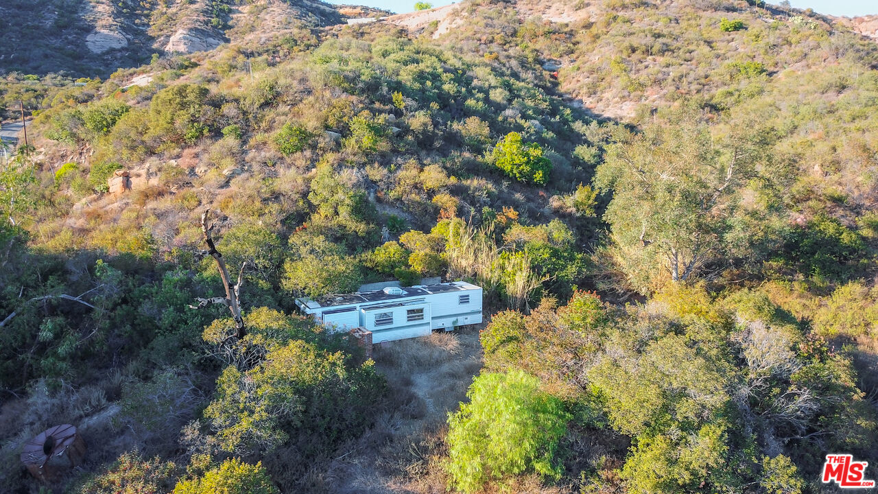 23629 Zuniga Road Topanga, CA 90290 - Photo 4 of 14