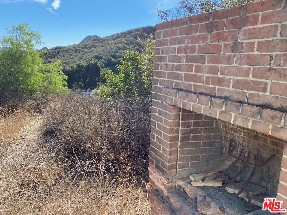 23629 Zuniga Road Topanga, CA 90290 - Photo 10 of 14