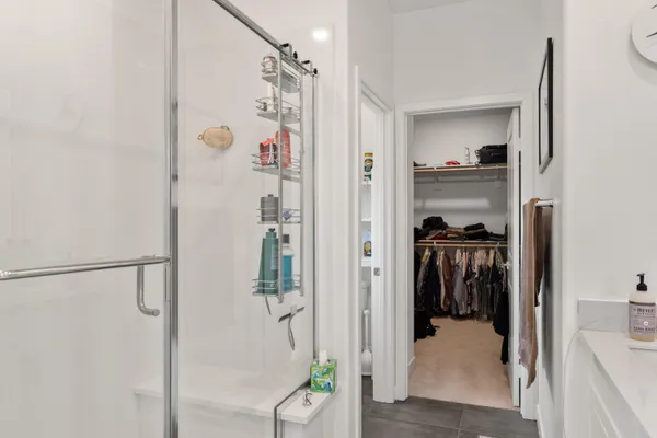 a en suite bathroom with a toilet and a sink