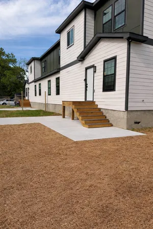 $1,950 | 1422 West Willis Street, Unit A, Alvin, TX 77511