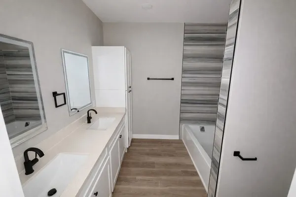 $1,950 | 1422 West Willis Street, Unit A, Alvin, TX 77511