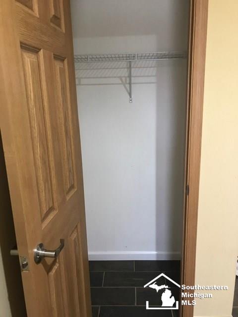 28126 Arsenal Road Flat Rock, MI 48134 - Photo 17 of 30 31377955-16.JPG