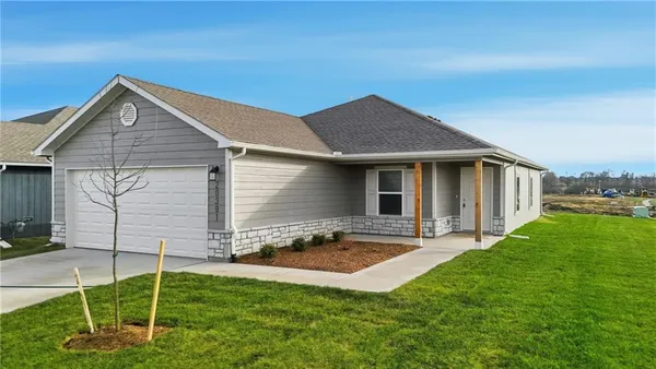 $352,445 | 19459 Lincoln Street, Spring Hill, KS 66083