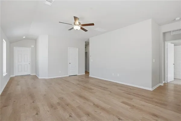 $352,445 | 19459 Lincoln Street, Spring Hill, KS 66083