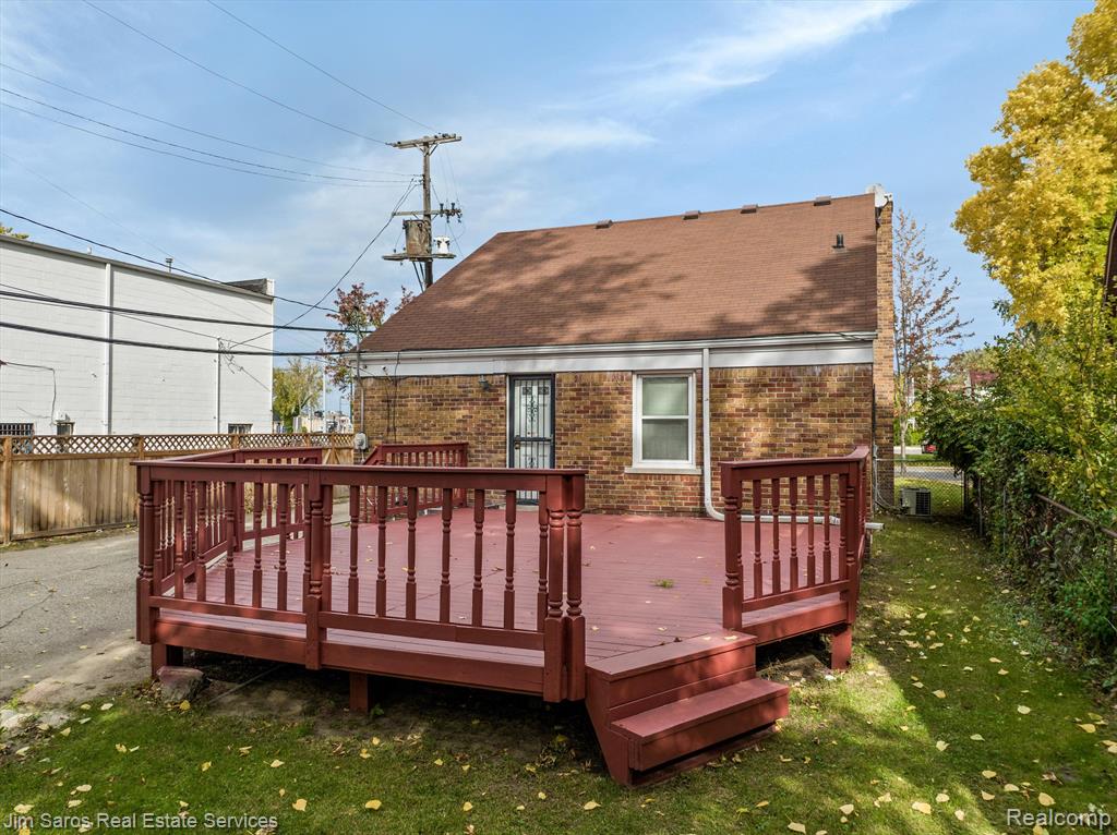 1445 Cadieux Road Grosse Pointe Park, MI 48230 - Photo 11 of 14