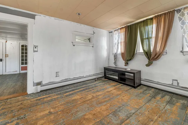 $180,000 | 39 Elm Street, Lancaster, NH 03584