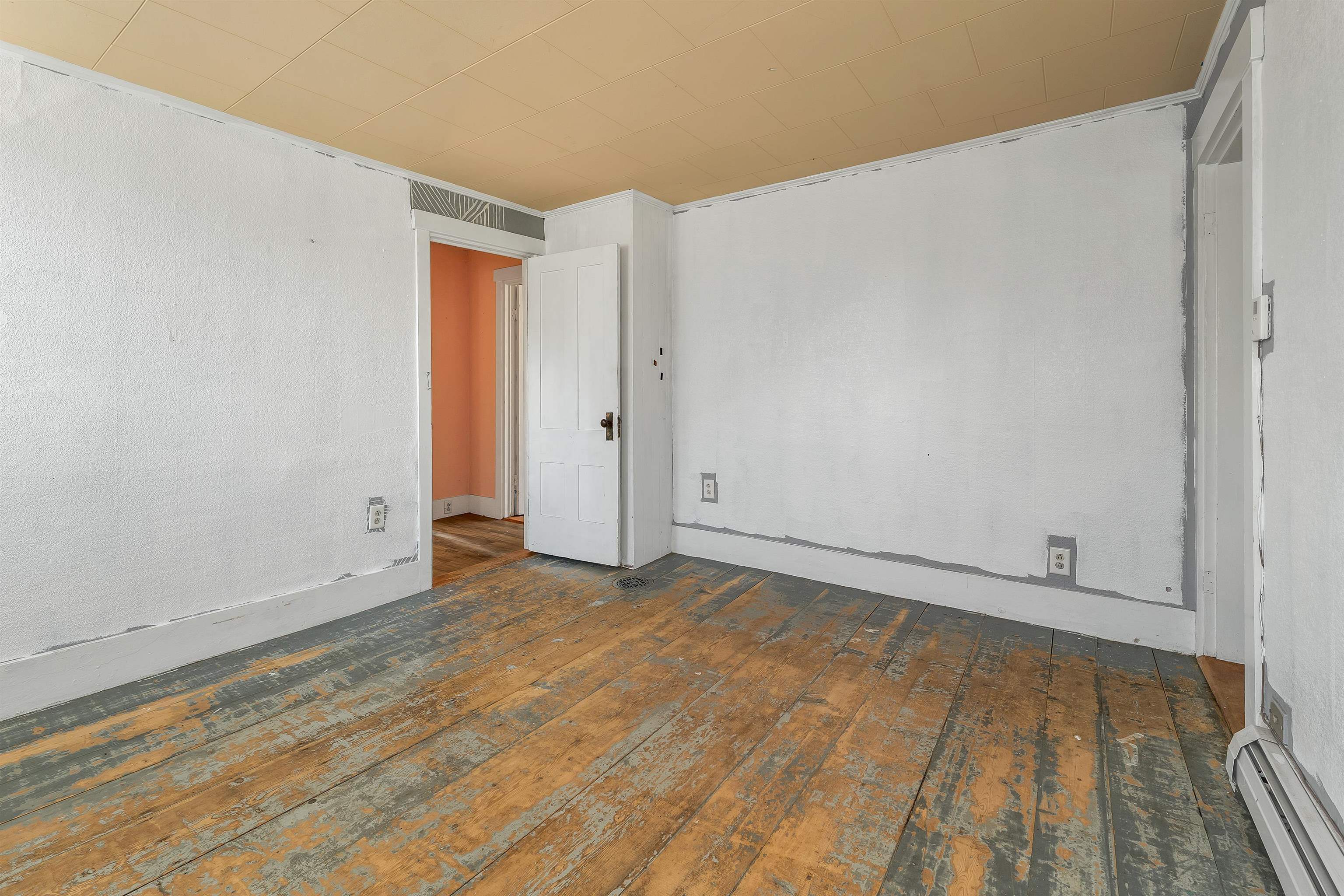 39 Elm Street Lancaster, NH 03584 - Photo 13 of 37