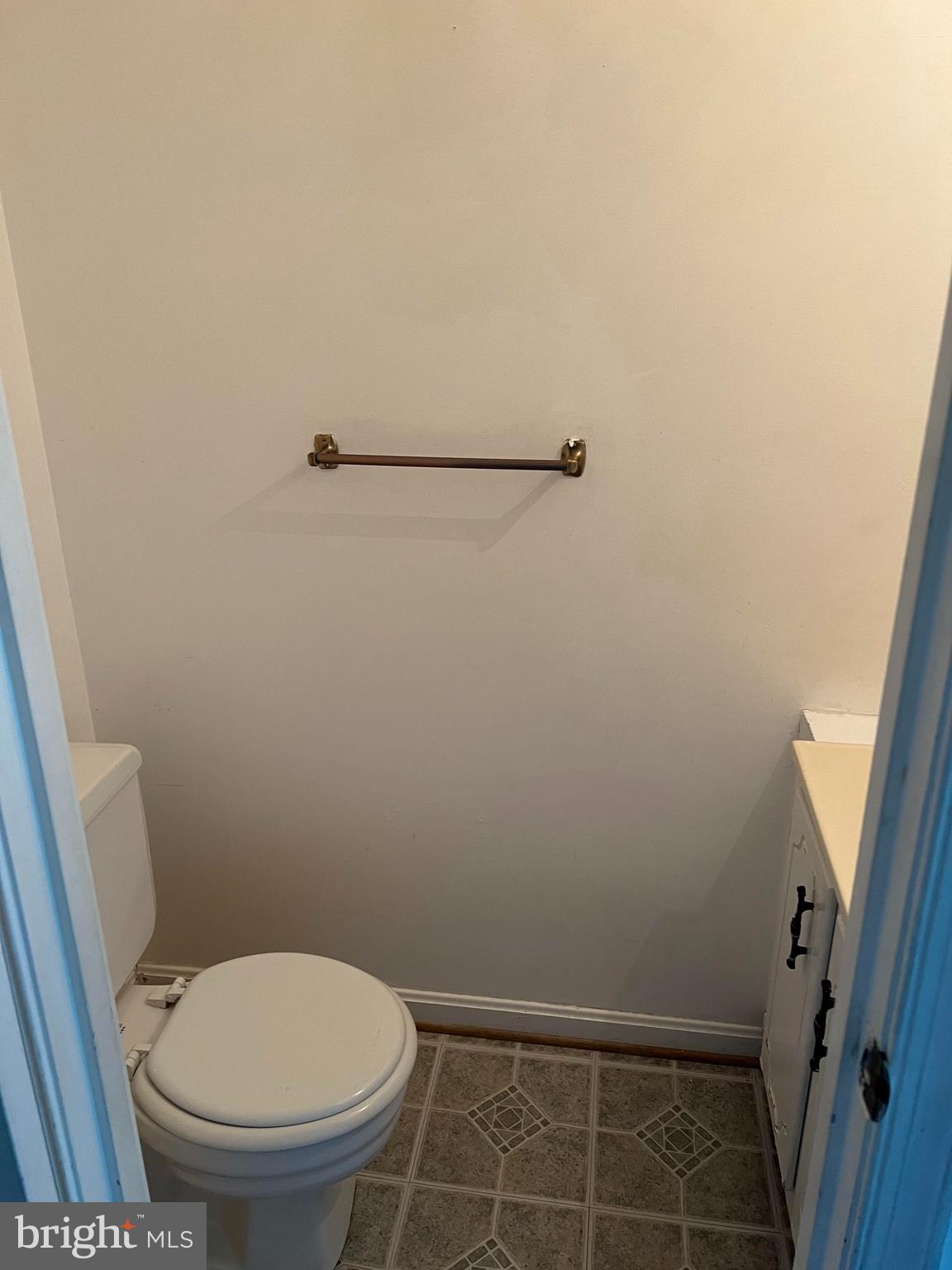 3359 Ryon Court Waldorf, MD 20601 - Photo 4 of 21 1st Floor 1/2 bath