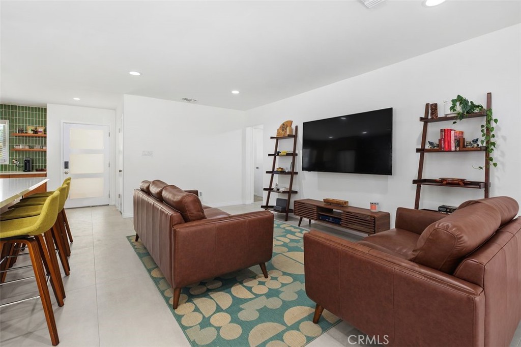 3439 Mono Drive Riverside, CA 92506 - Photo 10 of 45