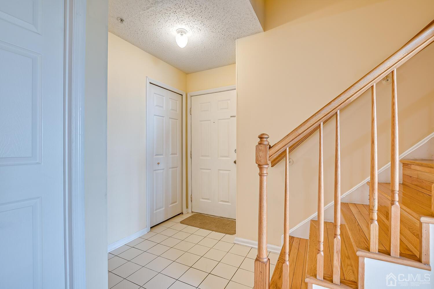 89 Inverness Drive, Unit 89 Edison, NJ 08820 - Photo 3 of 22 Gallery Image 3