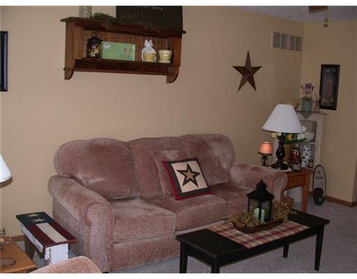 4049 Harris Lane Springfield, OH 45503 - Photo 2 of 18