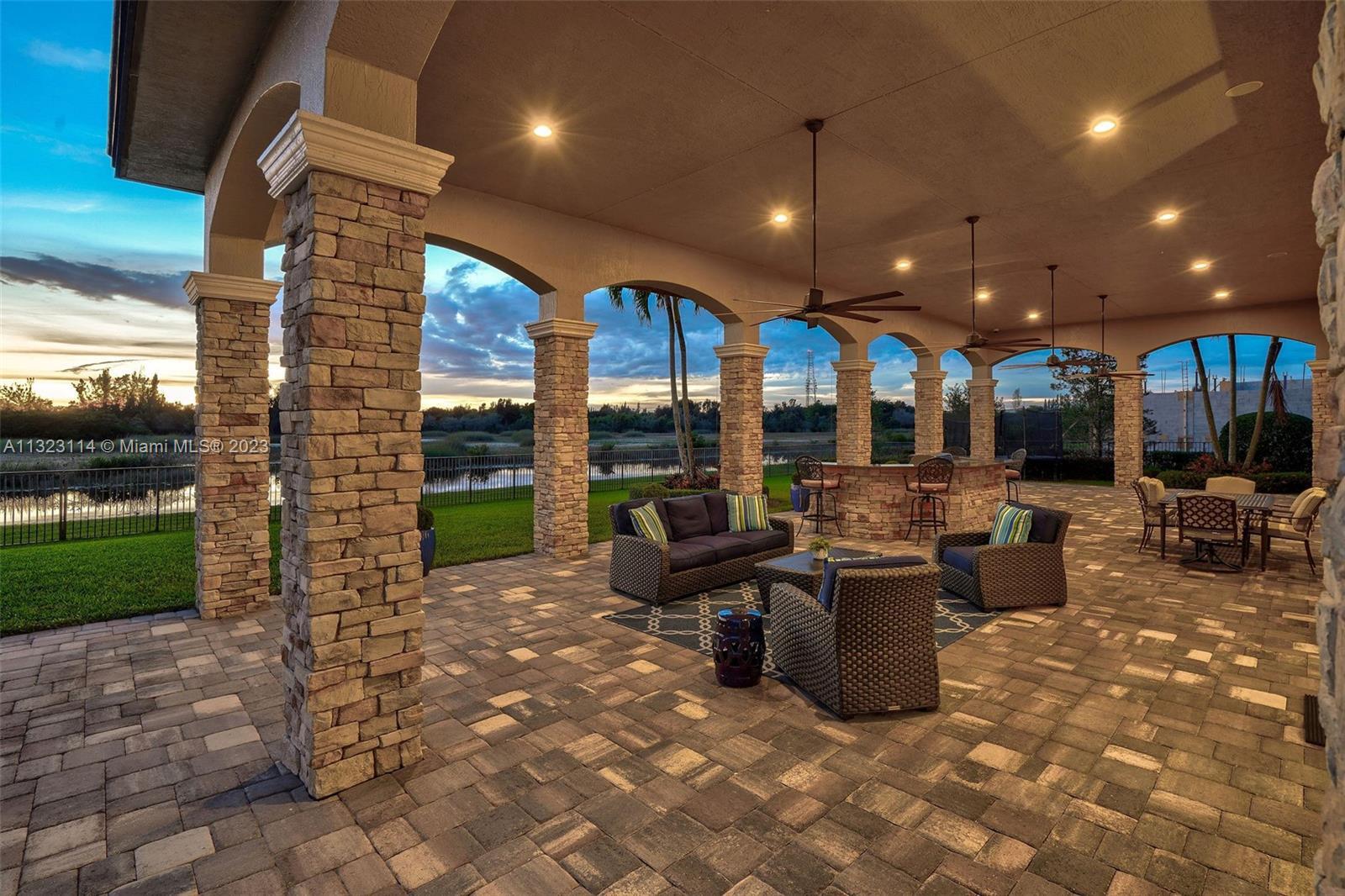 2863 Lake Ridge Lane Weston, FL 33332 - Photo 4 of 60 a lobby with furniture
