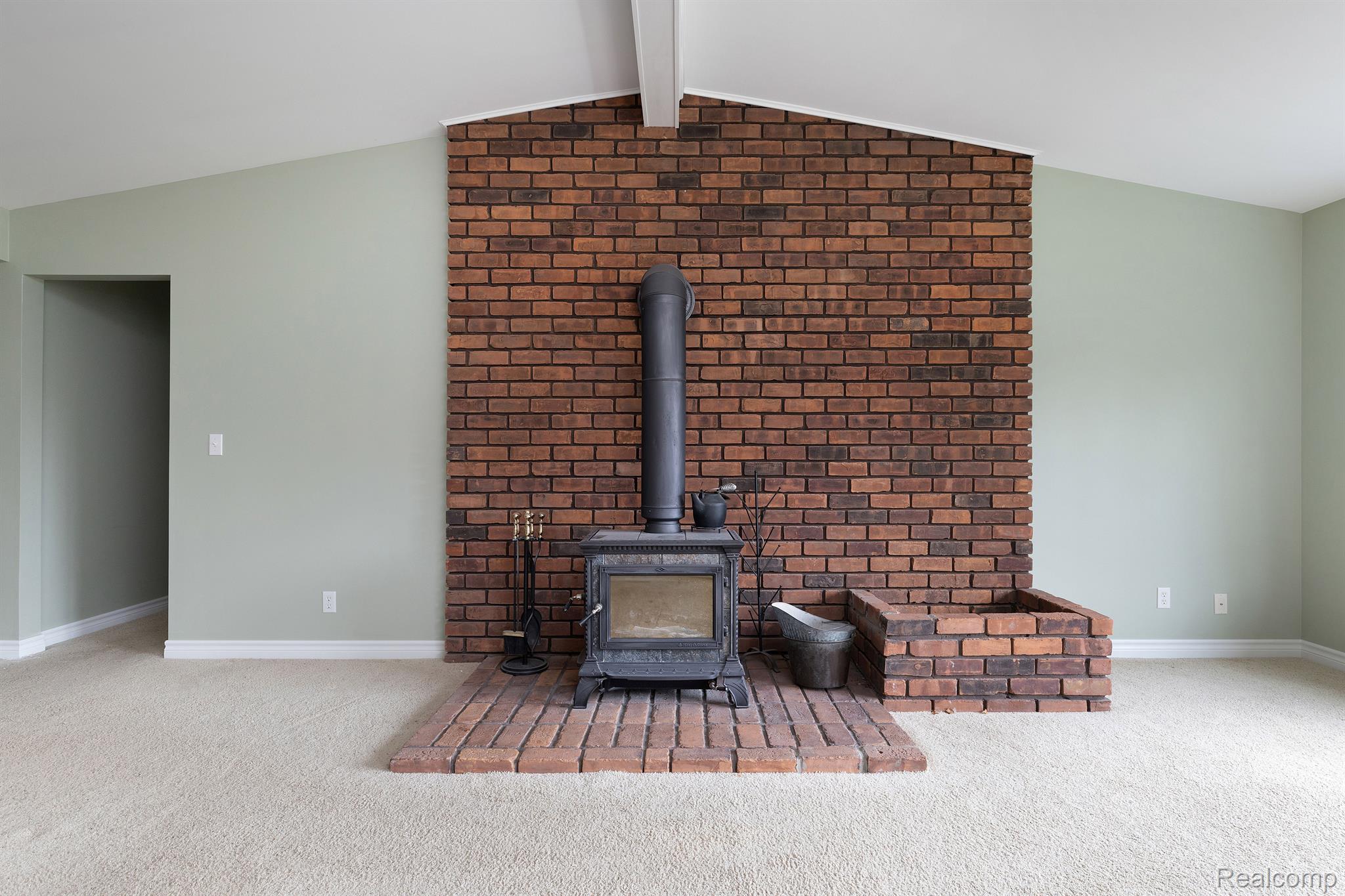 15701 Hough Road Allenton, MI 48002 - Photo 8 of 39 Gallery Image 8