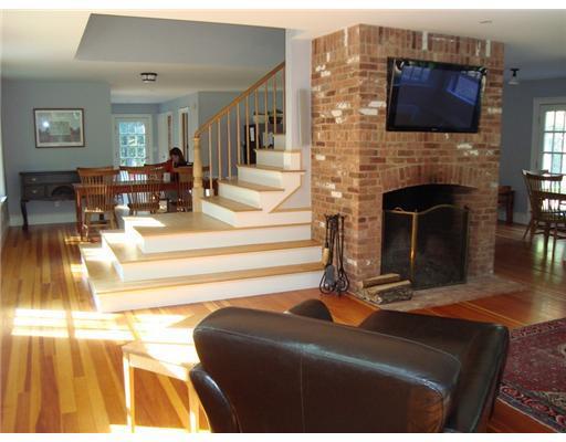 95 Castlewood Road Newcastle, ME 04553 - Photo 3 of 23 Living Room.