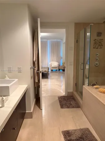 $17,000 | 5875 Collins Avenue, Unit 708, Miami Beach, FL 33140