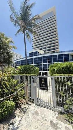 $17,000 | 5875 Collins Avenue, Unit 708, Miami Beach, FL 33140