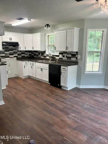 $280,000 | 182 Chulahoma Road, Holly Springs, MS 38635