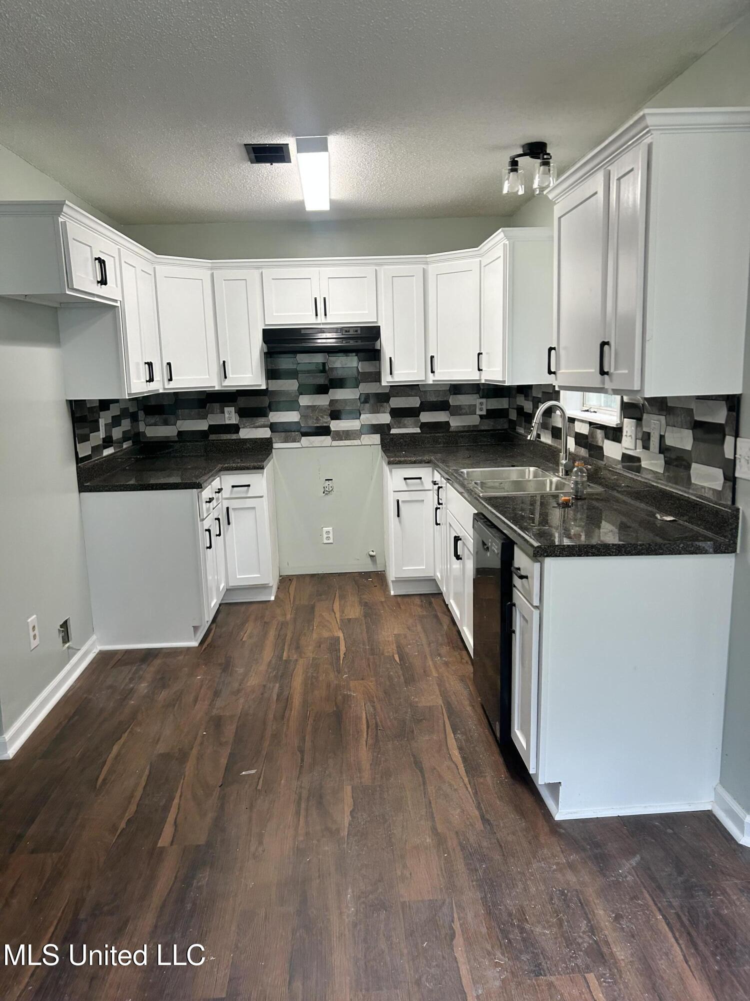 182 Chulahoma Road Holly Springs, MS 38635 - Photo 24 of 29 Kitchen