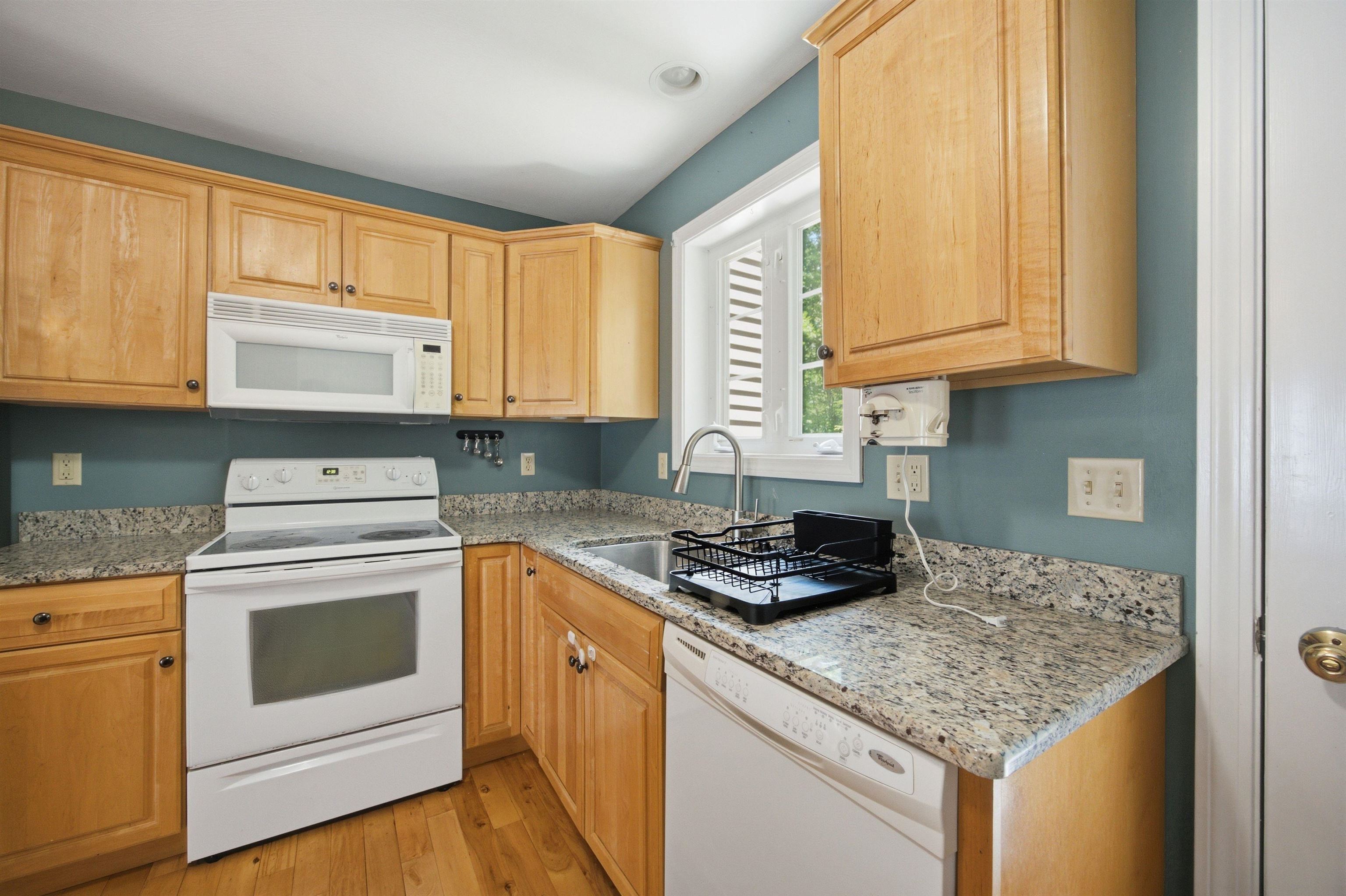29 Melissa Way, Unit B Laconia, NH 03246 - Photo 20 of 56