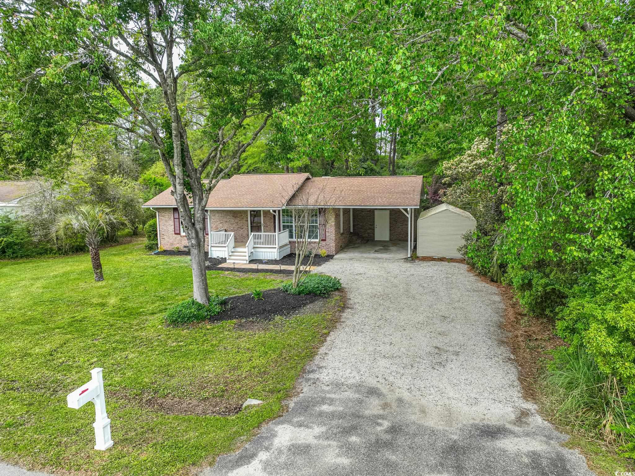 927 Tiffany Lane Conway, SC 29526 - Photo 2 of 32