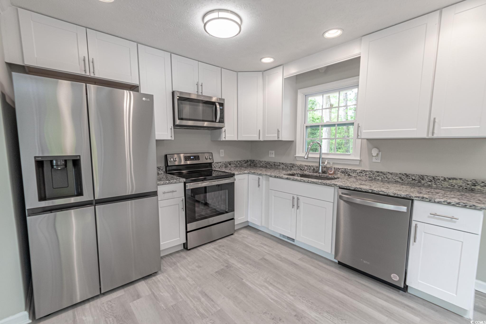 927 Tiffany Lane Conway, SC 29526 - Photo 9 of 32