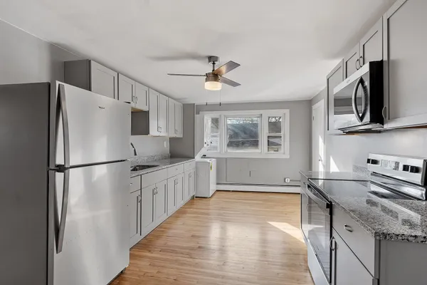 $2,200 | 6 Cherry Street, Unit B, Nashua, NH 03060