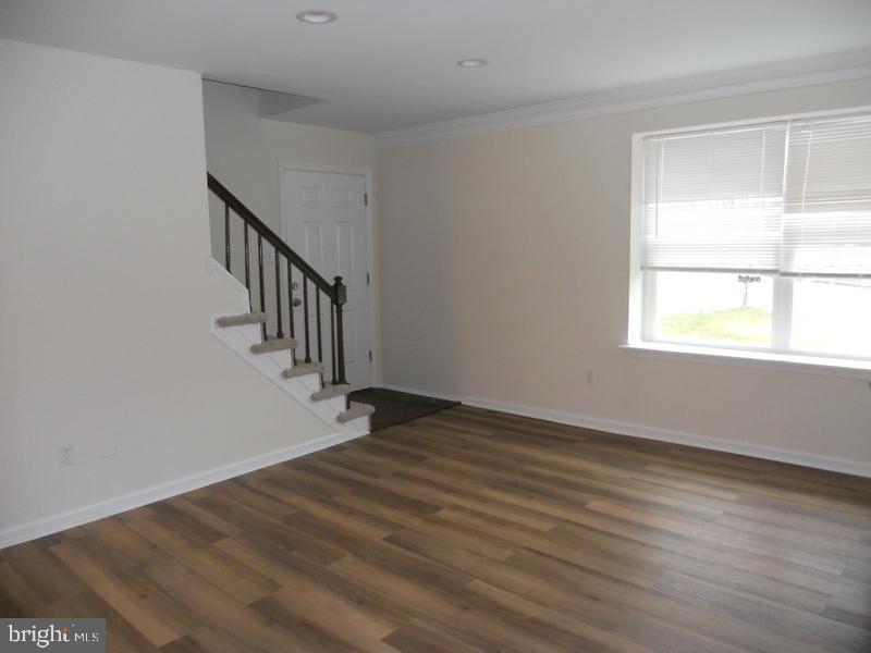 49 Erial Road, Unit A Blackwood, NJ 08012 - Photo 4 of 20 Living Room