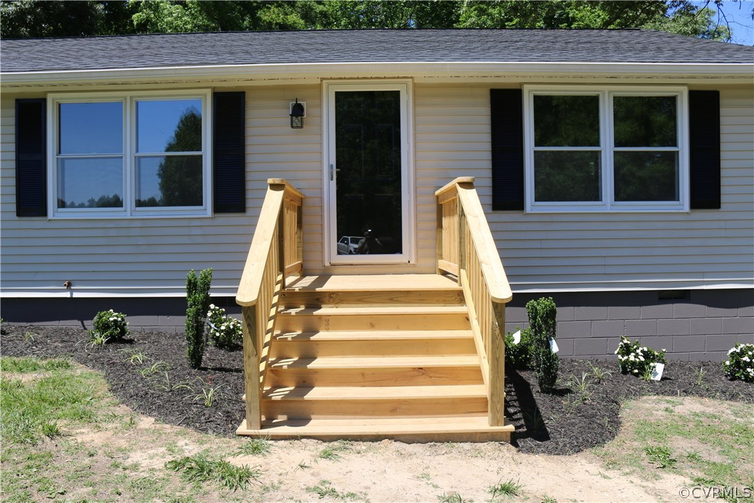 1375 Lewis Level Road Tappahannock, VA 22560 - Photo 9 of 44 Gallery Image 9