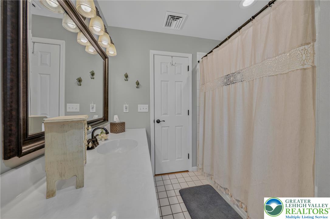 1601 Mitman Road Easton, PA 18040 - Photo 40 of 65