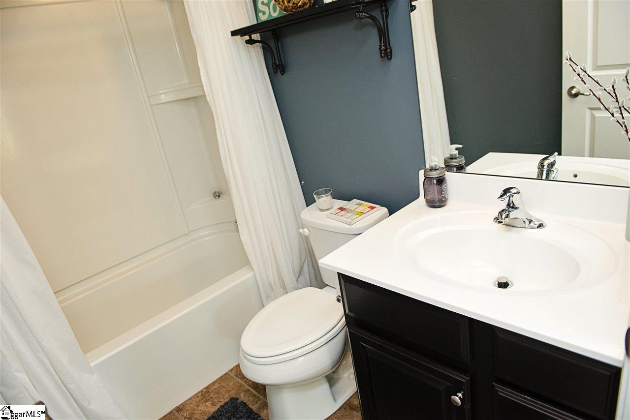 407 Christiane Way Greenville, SC 29607 - Photo 11 of 16 Gallery Image 11
