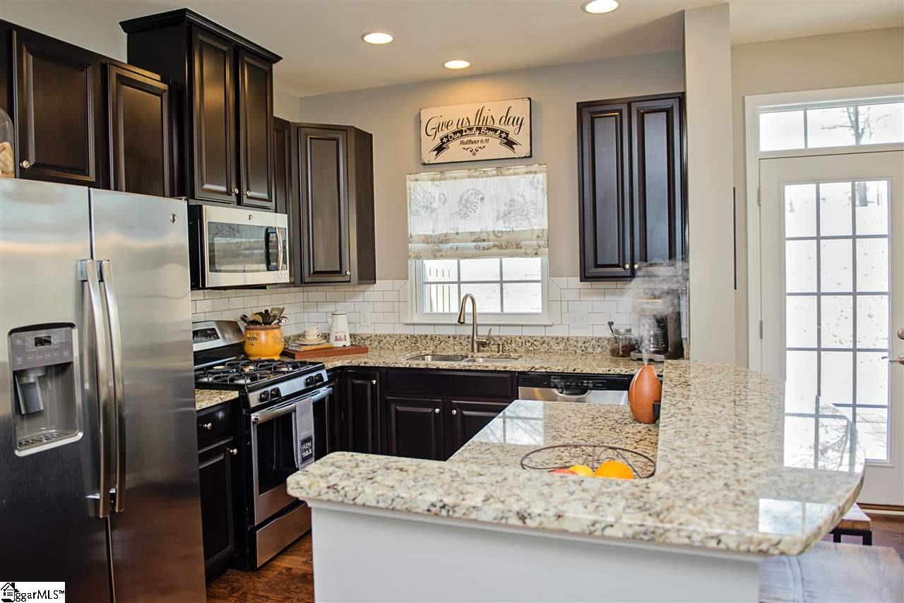 407 Christiane Way Greenville, SC 29607 - Photo 3 of 16 Gallery Image 3