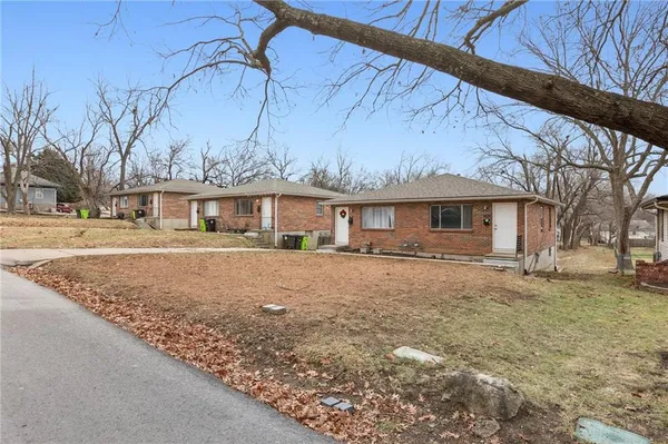 $650,000 | 206-216 East South Avenue, Belton, MO 64012