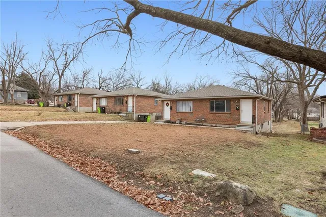 $650,000 | 206-216 East South Avenue, Belton, MO 64012