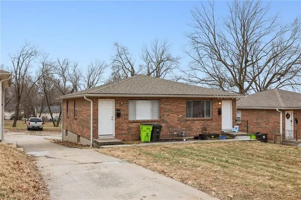 $650,000 | 206-216 East South Avenue, Belton, MO 64012