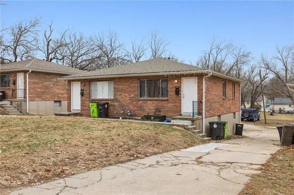 $650,000 | 206-216 East South Avenue, Belton, MO 64012