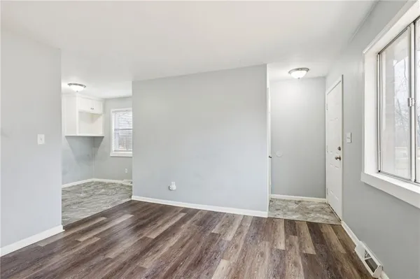 $650,000 | 206-216 East South Avenue, Belton, MO 64012