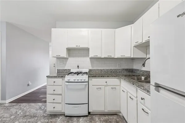 $650,000 | 206-216 East South Avenue, Belton, MO 64012