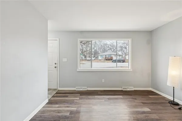 $650,000 | 206-216 East South Avenue, Belton, MO 64012