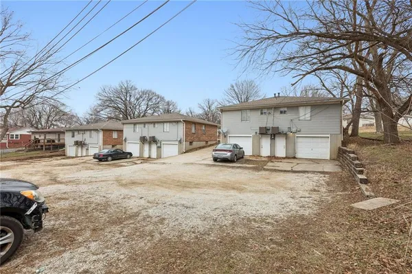 $650,000 | 206-216 East South Avenue, Belton, MO 64012