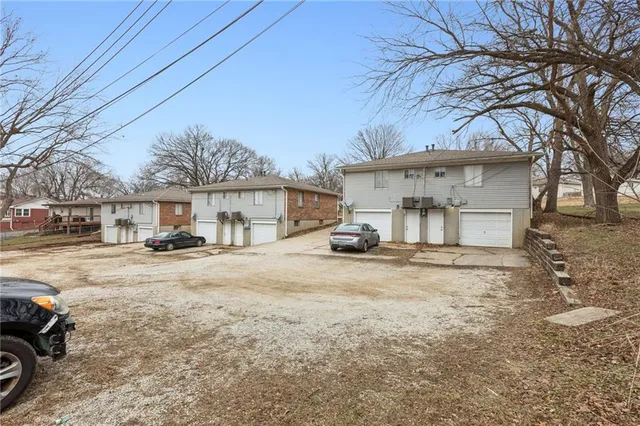 $650,000 | 206-216 East South Avenue, Belton, MO 64012