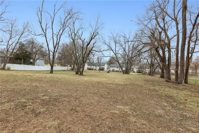 $650,000 | 206-216 East South Avenue, Belton, MO 64012