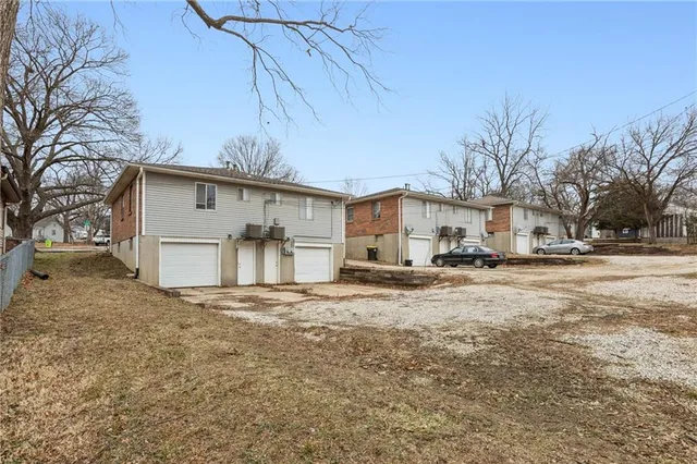 $650,000 | 206-216 East South Avenue, Belton, MO 64012
