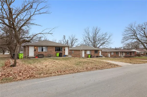 $650,000 | 206-216 East South Avenue, Belton, MO 64012